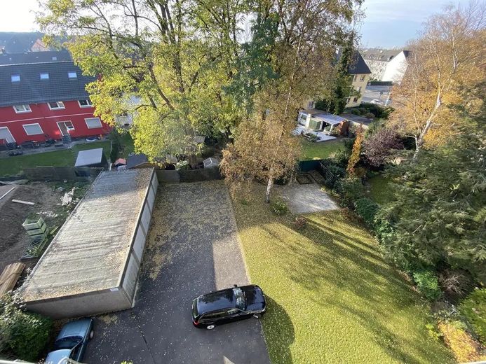 Schöne DG-Wohnung mit Ausblick, EBK & Stellplatz – Foto 8
