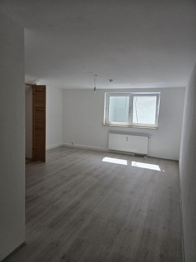 Abitare come in una casa propria – ..eigenem Zugang über UG und..