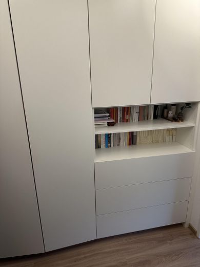 Top Lage an der Münchner Freiheit - Komplett ausgestattet - Südbalkon und sehr ruhig – Einbauschrank