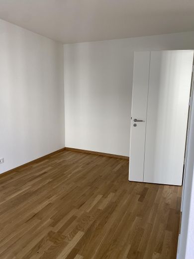 Schlafzimmer / Bedroom