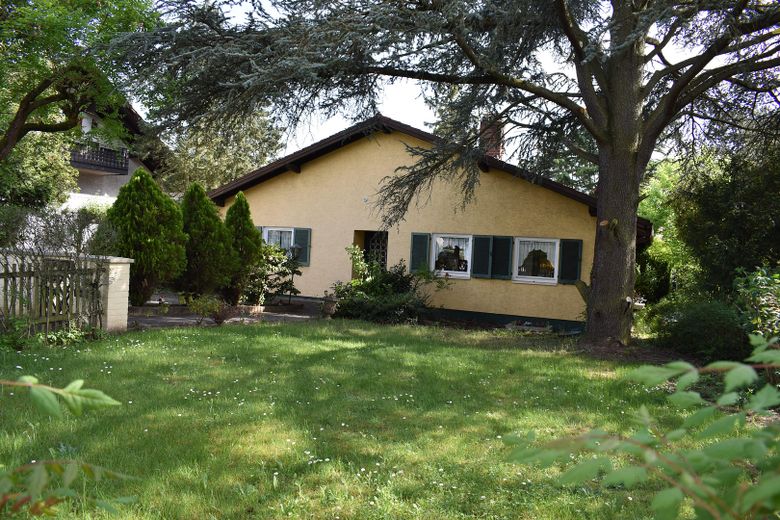 Straßenseite Nord-Ost