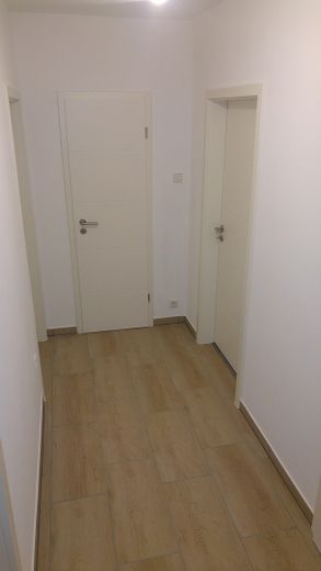 Topsanierte DG Wohnung, WG geeignet, Einbauküche, zentral – Foto 37