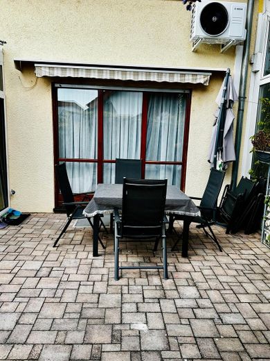 Casa unifamiliare ben tenuta in posizione periferica a Ludwigshafen Ruchheim – Garten