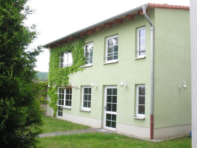 Kleines Hinterhaus auf 2 Etagen m. Grünfläche in Gera-Zwötzen! – Foto 1