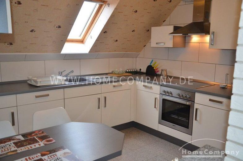 4 Zi. Whg., möbliert, im 1. OG. eines 2-Familienhauses, komplette Ausstattung – 76c024912df83b2ddc822adfbeb72b104f6679dc.jpg