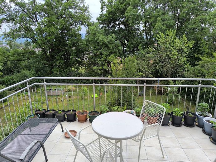 Balkon Süd mit neu renoviertem