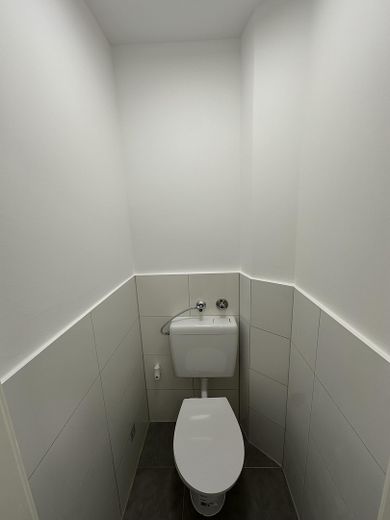 Pięknie wyremontowane mieszkanie 2-pokojowe z zabudową kuchenną i piwnicą – Zdjęcie 5