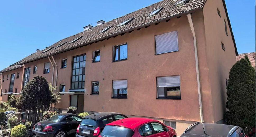 Frisch sanierte 4-Zimmer Wohnung – Gebäude