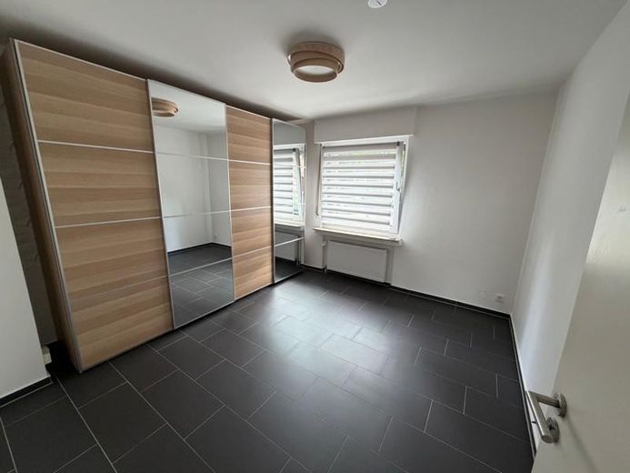 ***4-5-Zimmer Wohnung mit Garten*** – Schlafzimmer