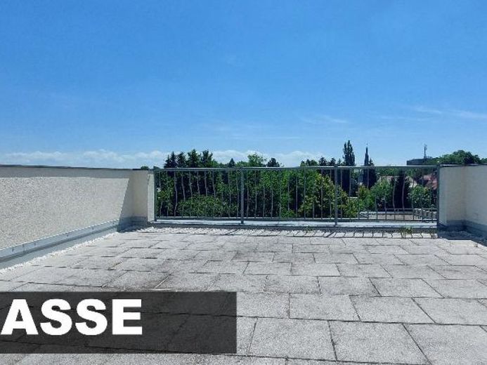 Ruhige 2 Zimmer Maisonettwohnung in schöner Villa – Foto 1
