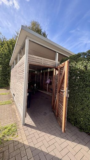 Wymarzone mieszkanie 2 ½-pokojowe z południowo-zachodnim tarasem na dachu w zielonym Schermbeck – Schuppen für Fahrrad, Müll