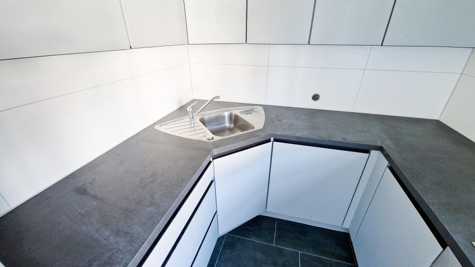 Renovierte 2-Zimmer-Wohnung in Korb mit Garagenstellplatz & Terrasse – Küche