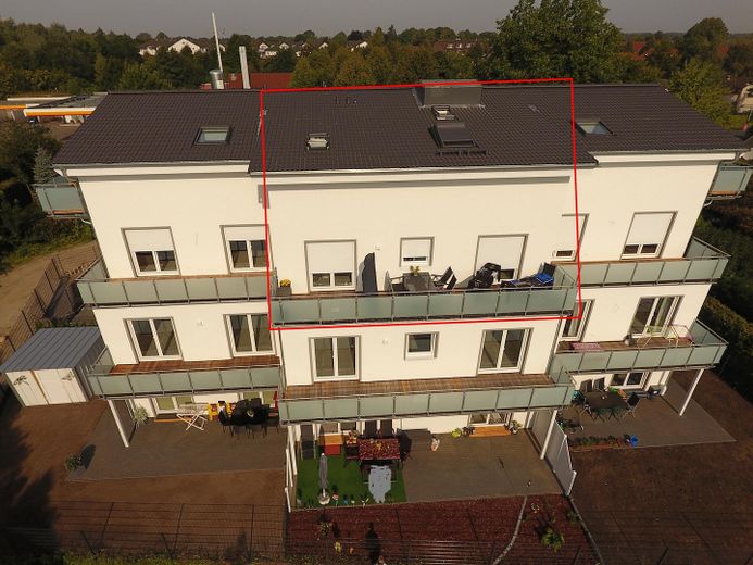 3-Zimmer Etagenwohnung mit Balkon in Tornesch zum Verkauf – Luftbild hinten