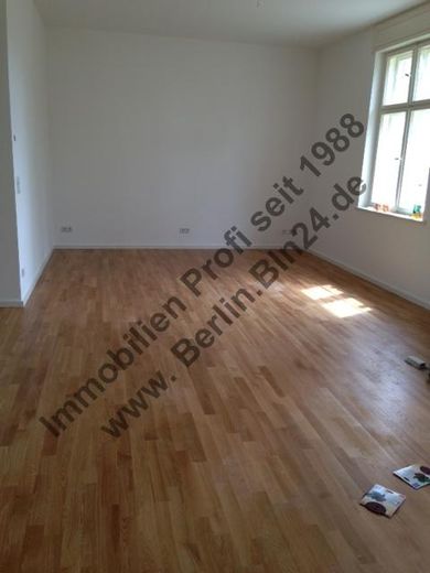- nicht an der Straße + Mietwohnung + Maisonette – Foto p1