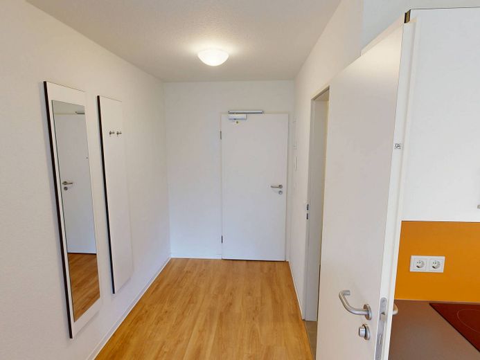 STUDENTS ONLY: Modernes 1-Zimmer-Apartment mit EBK und ALL-IN-MIETE in Ottensen – Eingangsbereich