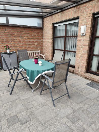 Exklusives Familienparadies mit Wellness-Faktor nahe Düsseldorf – überdachte Terrasse