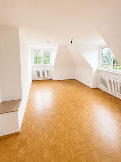 Frisch renovierte 2-Zimmerwohnung mit Dachterrasse im Frankenberger Viertel – Zimmer 2