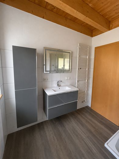 Sehr sonniges Holzhaus, KfW60, Isny-Großholzleute, EG barrierefrei, – Toilette Bad OG