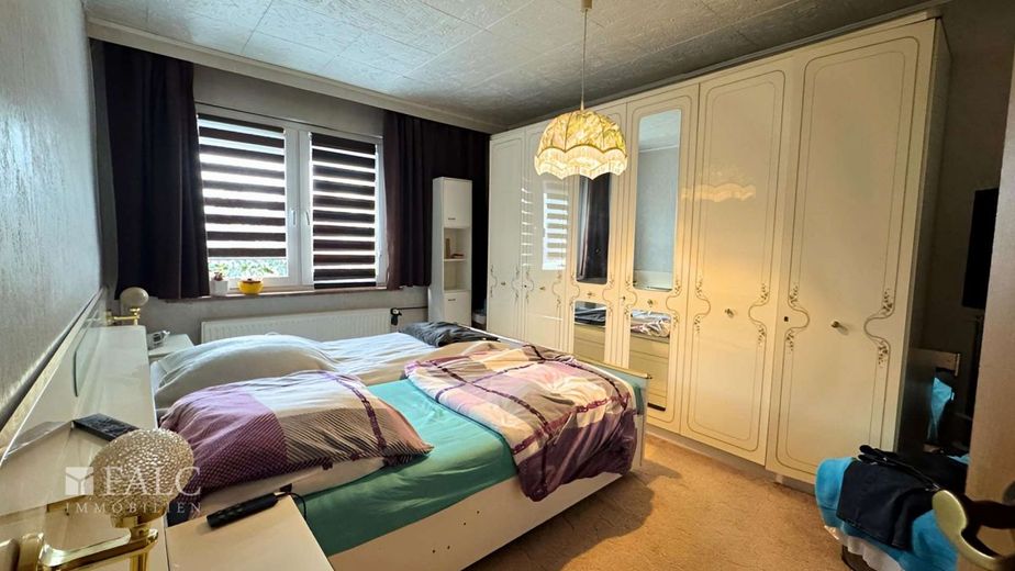 ***Viel Platz für Ihre Wohnideen - Doppelhaushälfte mit Wintergarten und großem Grundstück*** – Schlafzimmer