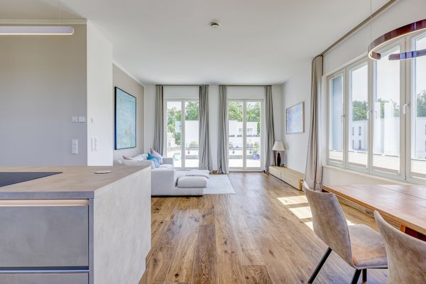 Jungfernsee'de çatı teraslı olağanüstü penthouse