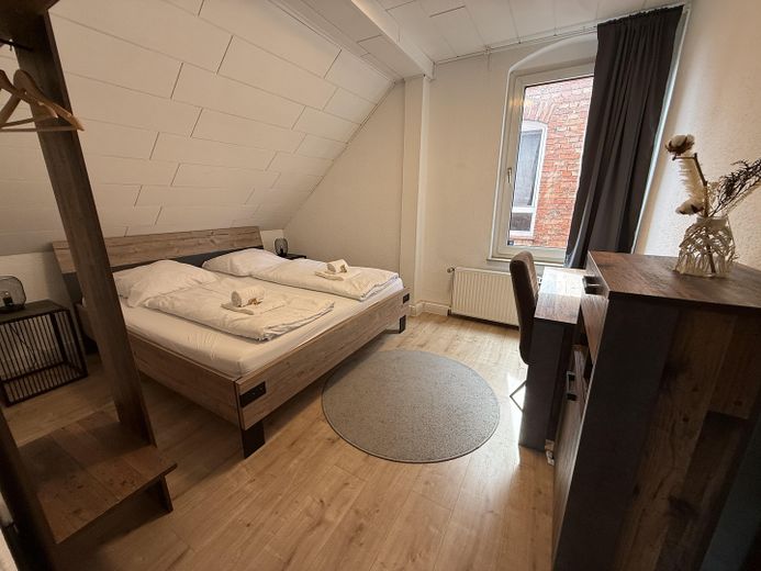 4ZKB Maisonettewhg., Stellplatz, Moritzberg – Schlafzimmer