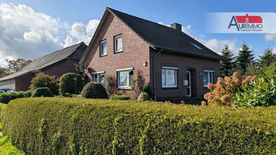 Ehemalige Hofstelle mit Wohnhaus, Scheune – Blick auf das Haus