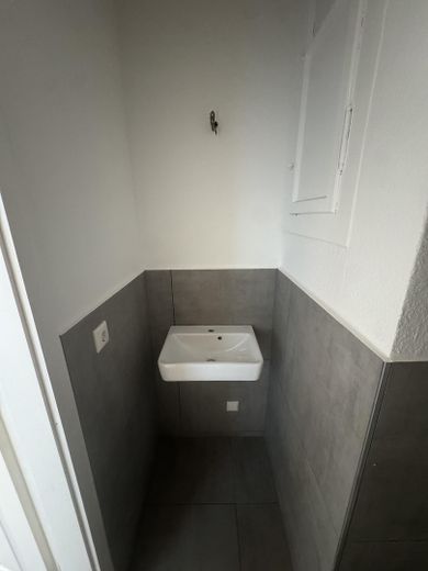 *Erstbezug* Kernsanierte 3-Zimmer Altbau Wohnung auf der Bergerstraße mit EBK und Balkon – Fotoğraf 16