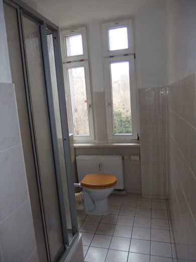 MFH Chemnitz-Kaßberg ca. 7%Rendite VOLLvermiet. WEG-aufget. Fernwärme lfd. instand geh. + Ausbaures. – Tageslicht-Bad 4-Zi.-WEs