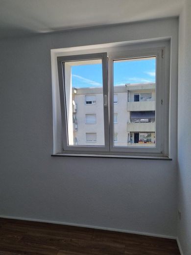 Helle 2- Zimmer Wohnung zur Miete – Blick Schlafzimmer