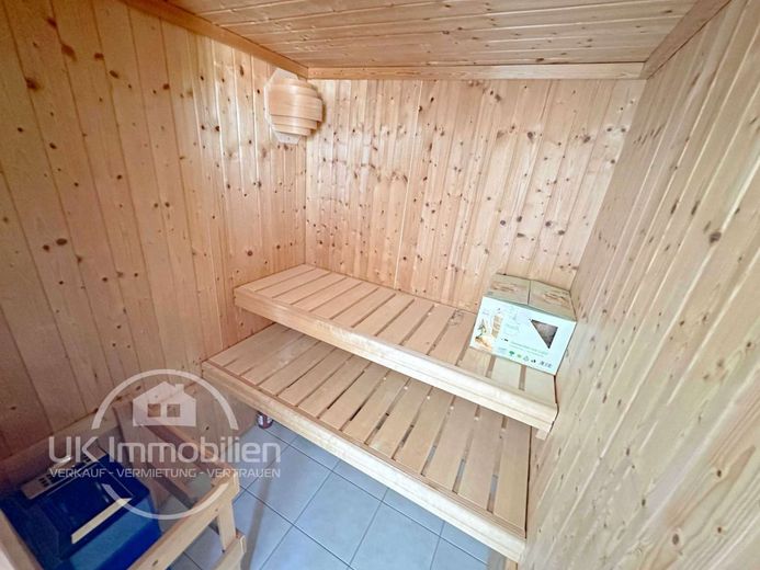 Familienglück in Feldrandlage - mit Sauna, Dachterrasse und Garten – Sauna