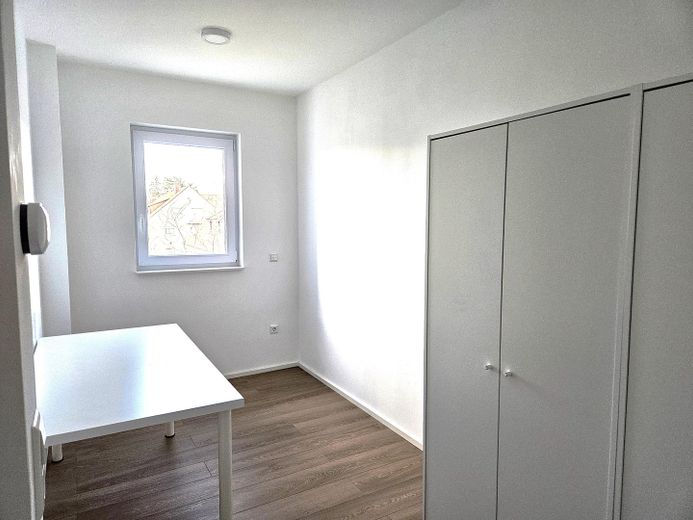 Großzügiges Wohnen auf 122,50 qm zur Miete, in gehobener Lage – Arbeits- / Ankleidezimmer