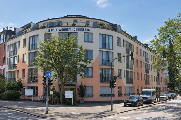 Appartamento all’ultimo piano accessibile senza barriere, con ampia terrazza soleggiata (senza commissioni!)