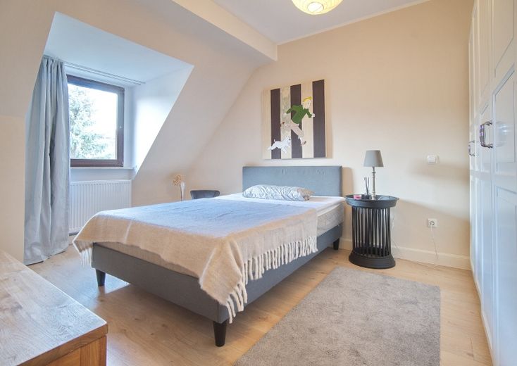 Schöne möblierte Wohnung mitten in der City von Essen und ruhig gelegen, Internet möglich, PKW-Stellplatz möglich. – 3a555b49e0d96268d3147056a84e4d92069e95b2.jpg