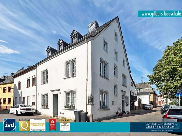 Vermietetes, denkmalgeschütztes Einfamilienhaus im alten Ortskern von Pfalzel – Foto 1