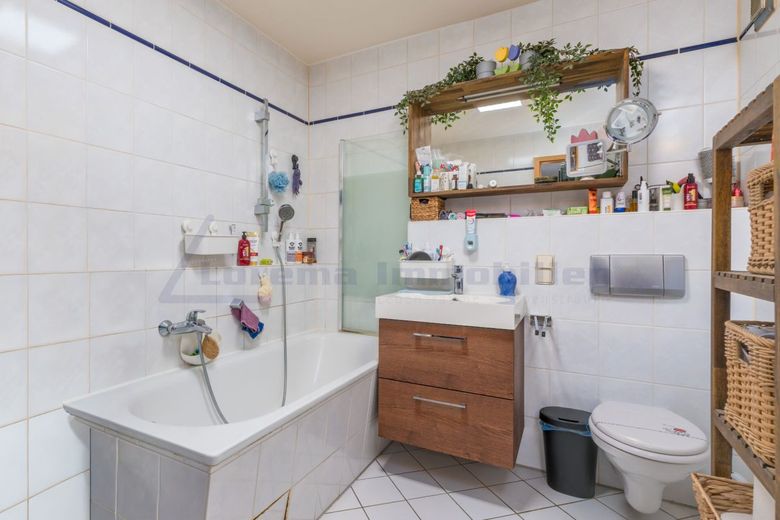 Berlin-Mariendorf: Vermietete 3-Zimmer-Kapitalanlage mit Loggia im gepflegten Ensemble – Badezimmer