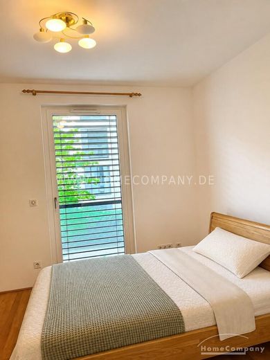 Appartement meublé de 3 pièces avec balcon, place de stationnement et cave individuelle à Schwabing – 99ac9a0e53d633e922e188292ebb3c89aea6247c.jpg