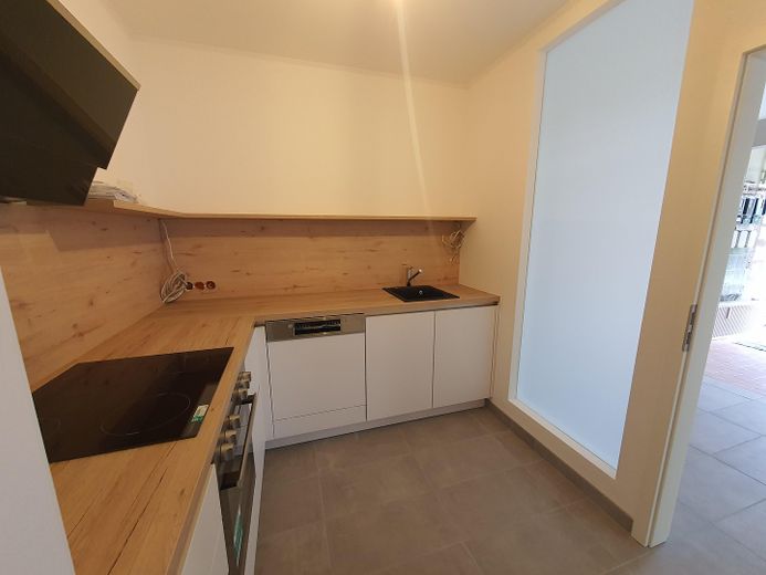 Traumhafte 3 Zimmer EG Wohnung mit Doppelgarage zu vermieten – Küche
