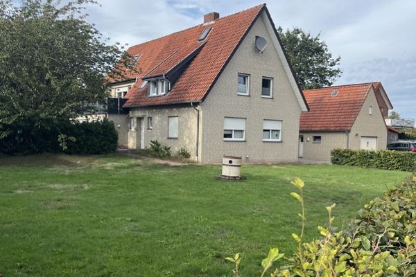 Casa unifamiliare / bifamiliare in posizione ricercata e tranquilla a Hunteburg
