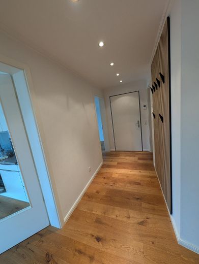 Exklusive 4-Zimmer Neubauwohnung mit großer Sonnenterrasse und Tiefgarage – Foto 7