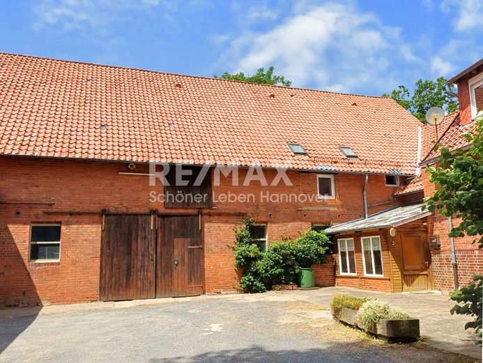 Resthof mit 3.642 m² Grundstück in Springe OT Alversrode – Stall Hof