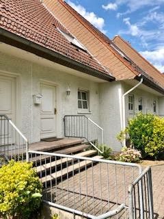 Reihenhaus mit fünf Zimmern in Wiesbaden, Südost – Zugang Gebäude