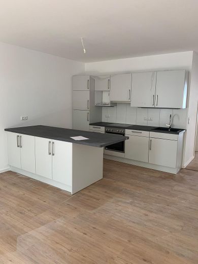 Esclusivo appartamento di 3 locali con ampia terrazza soleggiata e cucina componibile di alta qualità – Foto 2