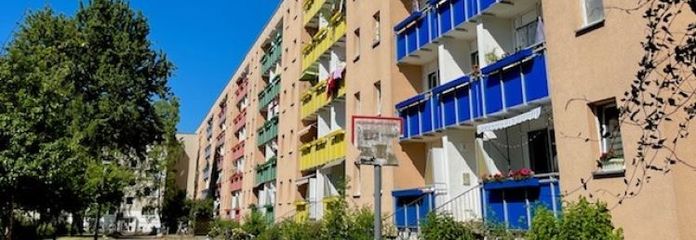 3-Raum Erdgeschoss Wohnung mit Balkon und Dusche ab August zu vermieten.