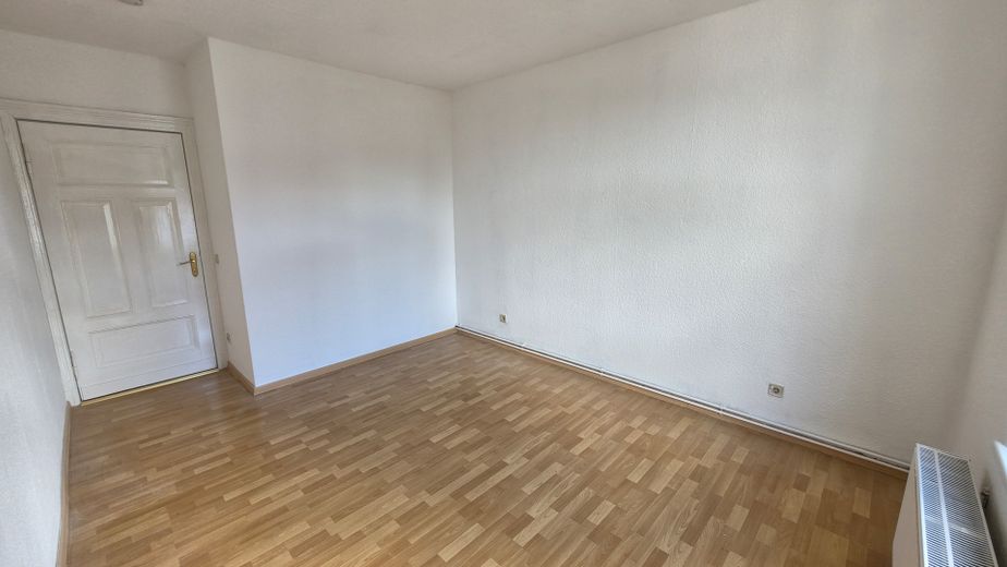 Modern Period Property on Lake Flakensee – 3 Rooms with Communal Garden – Schlafzimmer