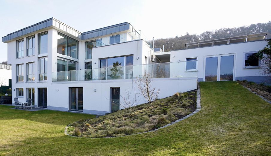 Luftige Bauhausvilla – Außenansicht