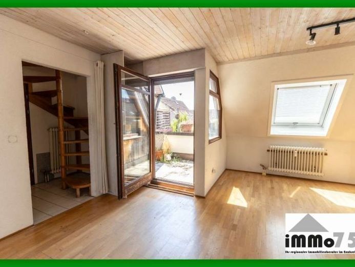 Maisonette con terrazza sul tetto e suite privata – Abitare con carattere a Vaihingen an der Enz – Foto 1