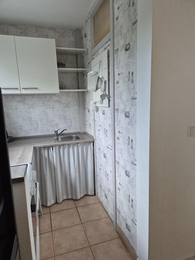 Bright 2-room apartment with conservatory, furnished – Foto 6