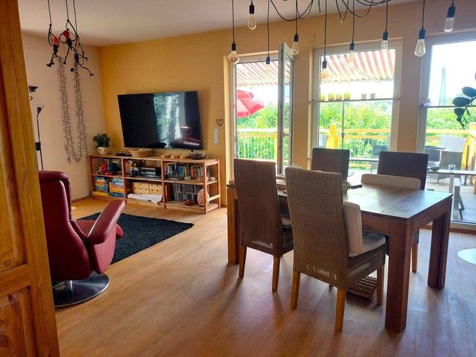 Sonniges Einfamilienhaus – Wohnzimmer5