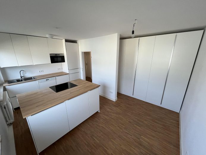 Modernisierte, helle 2-Zimmer-Wohnung mit Wohnküche – Küche