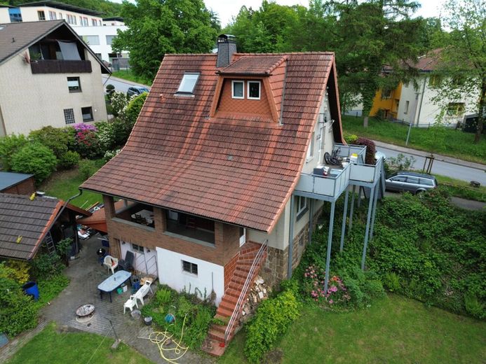 Vielseitiges Ein- bis Zweifamilienhaus mit großzügigem Grundstück in Volmerdingsen – Süd - West Ansicht